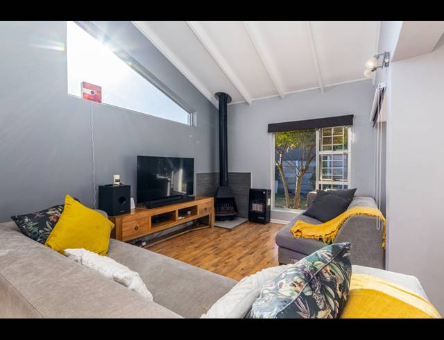 3 BEDROOM FREEHOLD FOR SALE IN PARKLANDS